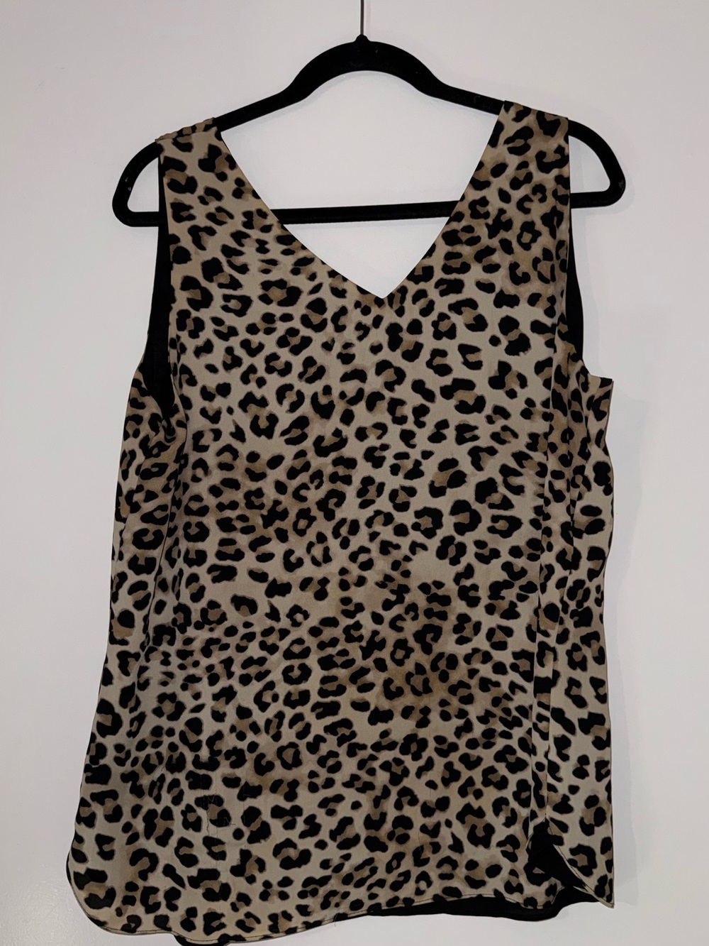 Chico's Reversible Beige and Black Leopard Print V-Neck Sleeveless Top